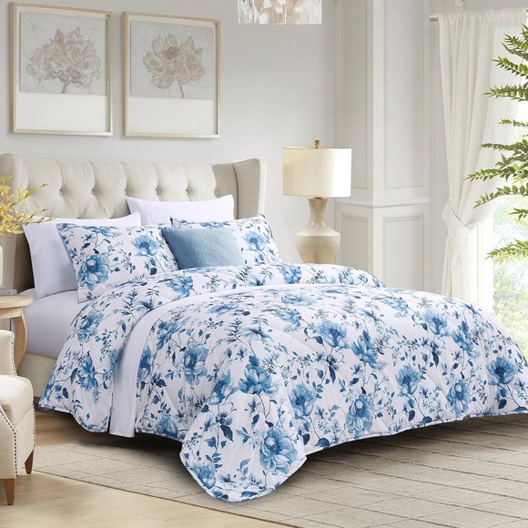Amélie Bedding Amlie Queen Size Down Comforter Set Poshmark